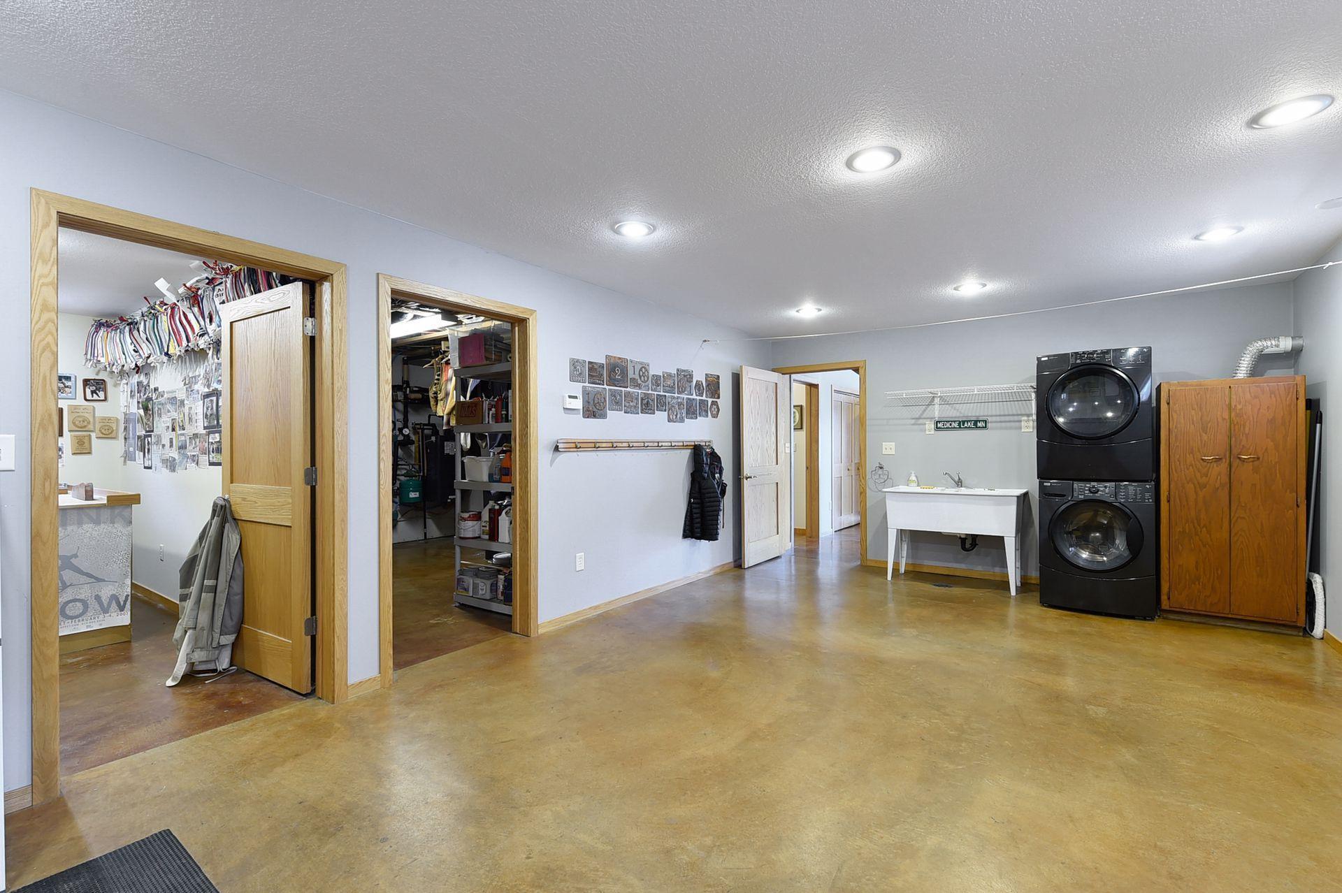 239 Peninsula Road Medicine Lake, MN 55441 - Photo 34 of 56 Gallery Image 34