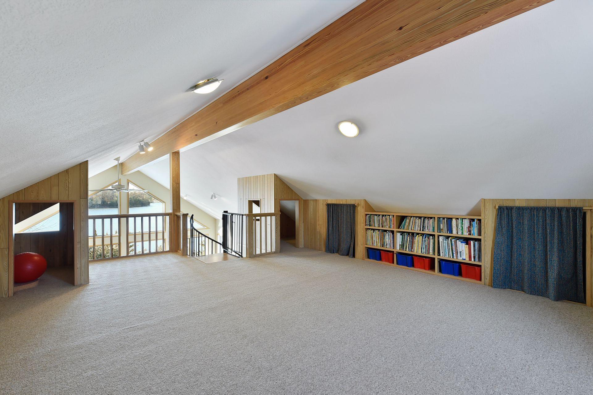 239 Peninsula Road Medicine Lake, MN 55441 - Photo 52 of 56 Gallery Image 52