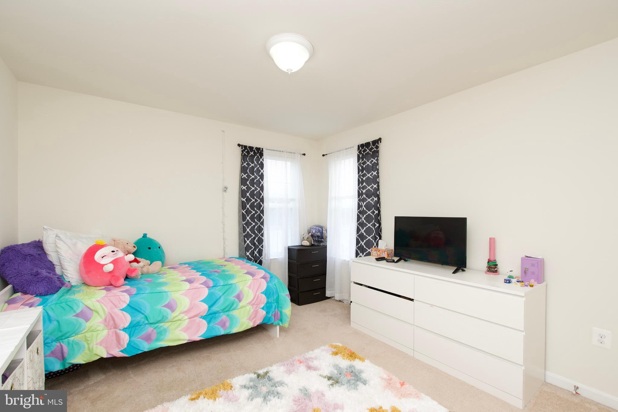 16021 Crossed Talons Road Woodbridge, VA 22193 - Photo 31 of 38 Bedroom Four