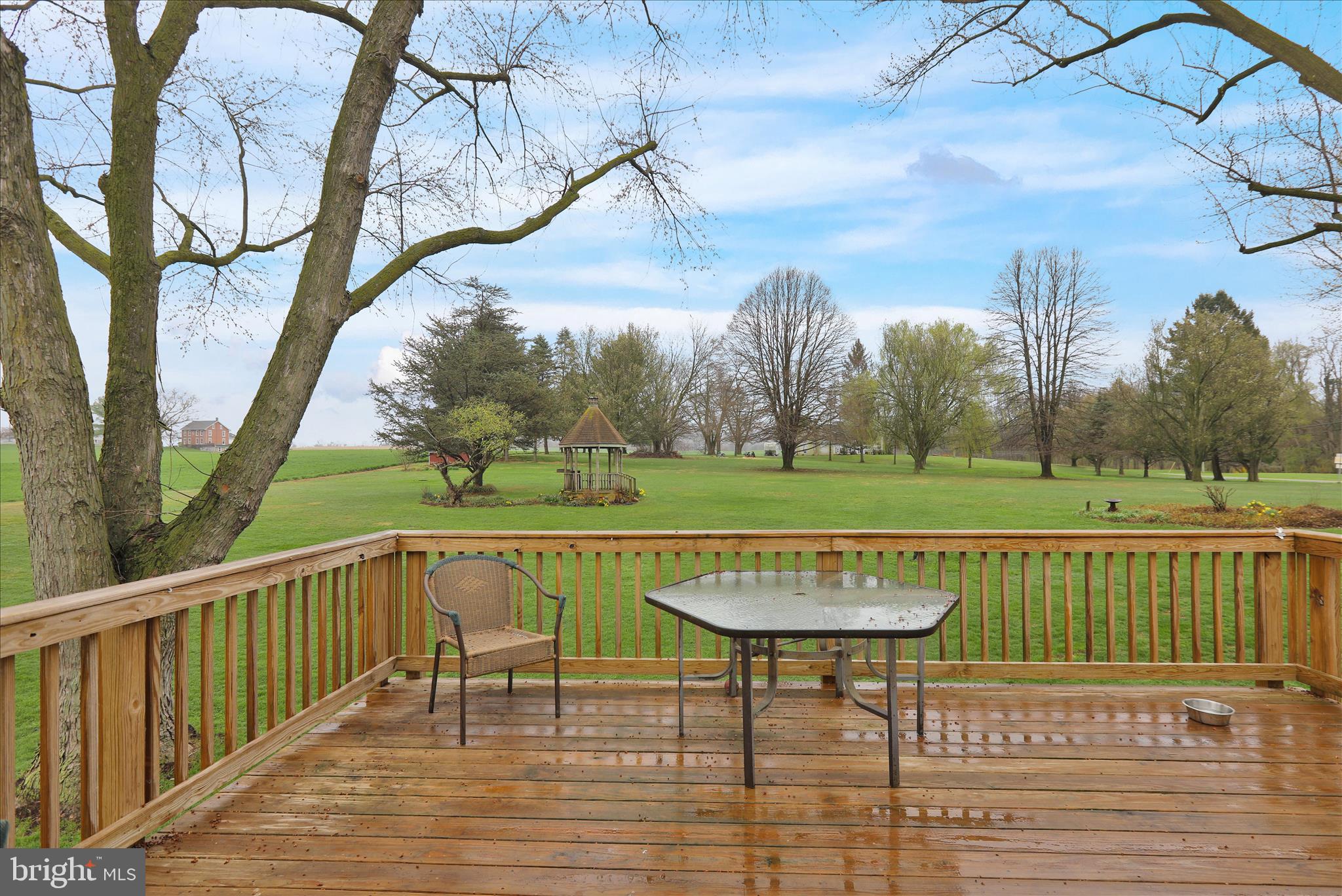 16 Mt Wilson Road Lebanon, PA 17042 - Photo 8 of 30 Back Deck