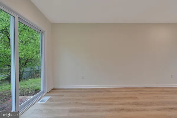 $2,500 | 6809 Sisalbed Drive, Capitol Heights, MD 20743
