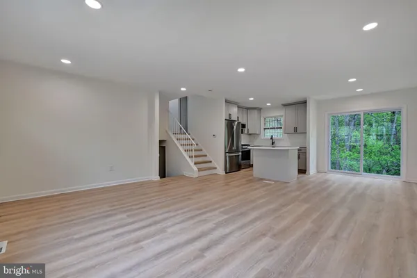 $2,500 | 6809 Sisalbed Drive, Capitol Heights, MD 20743