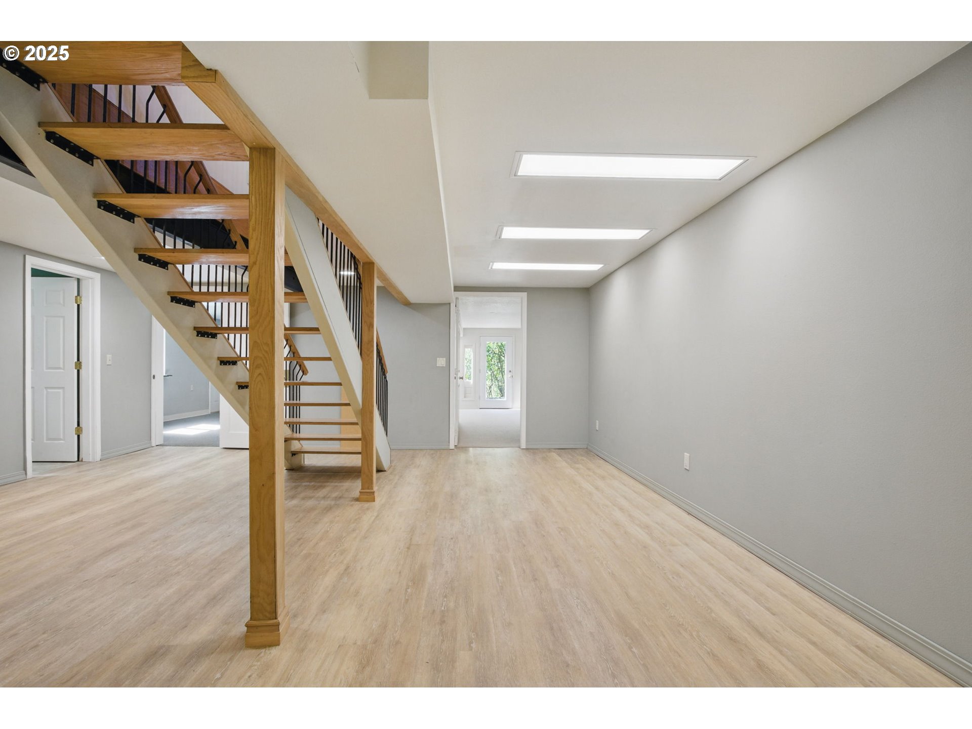 15960 Southwest Roshak Road Portland, OR 97224 - Photo 28 of 48 a view of an entryway with wooden floor