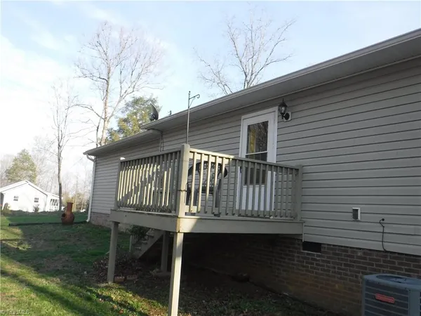 $290,000 | 127 Keegan Lane, Denton, NC 27239