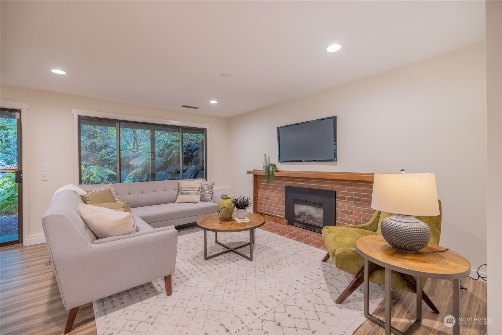 18201 Bellflower Road Bothell, WA 98012 - Photo 17 of 38