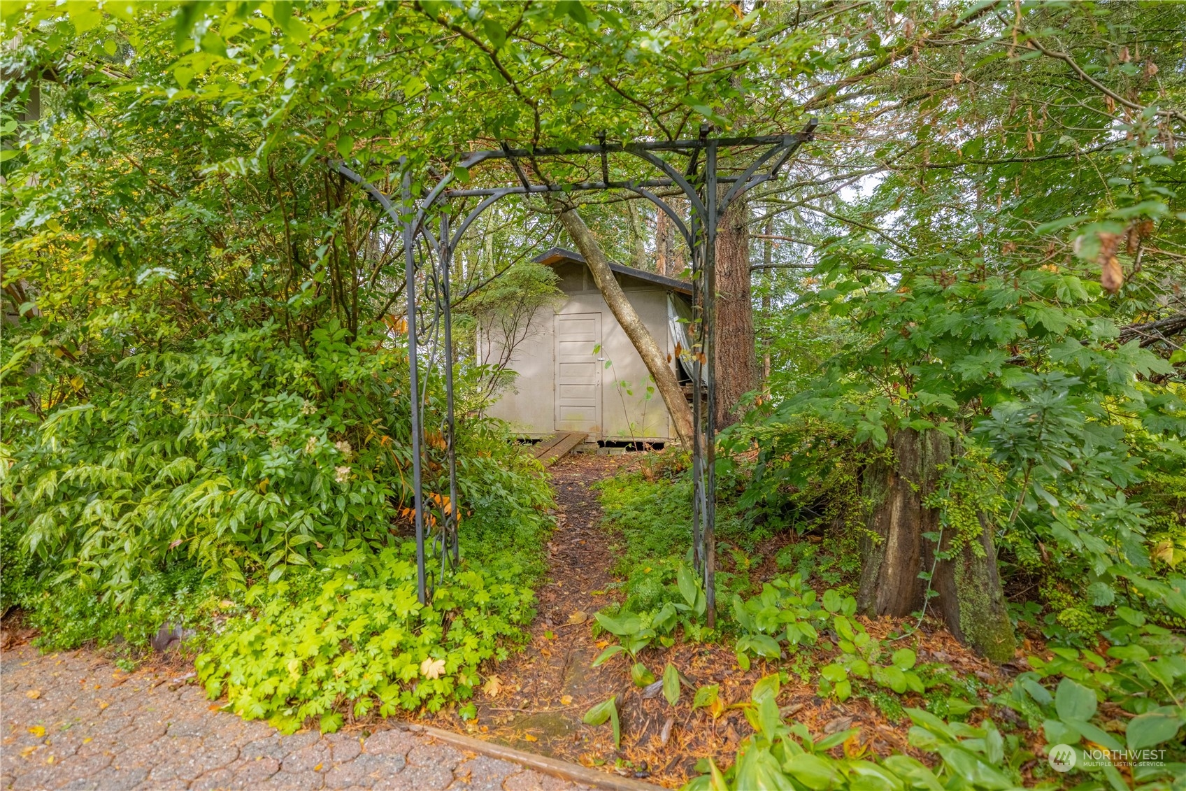 18201 Bellflower Road Bothell, WA 98012 - Photo 35 of 38