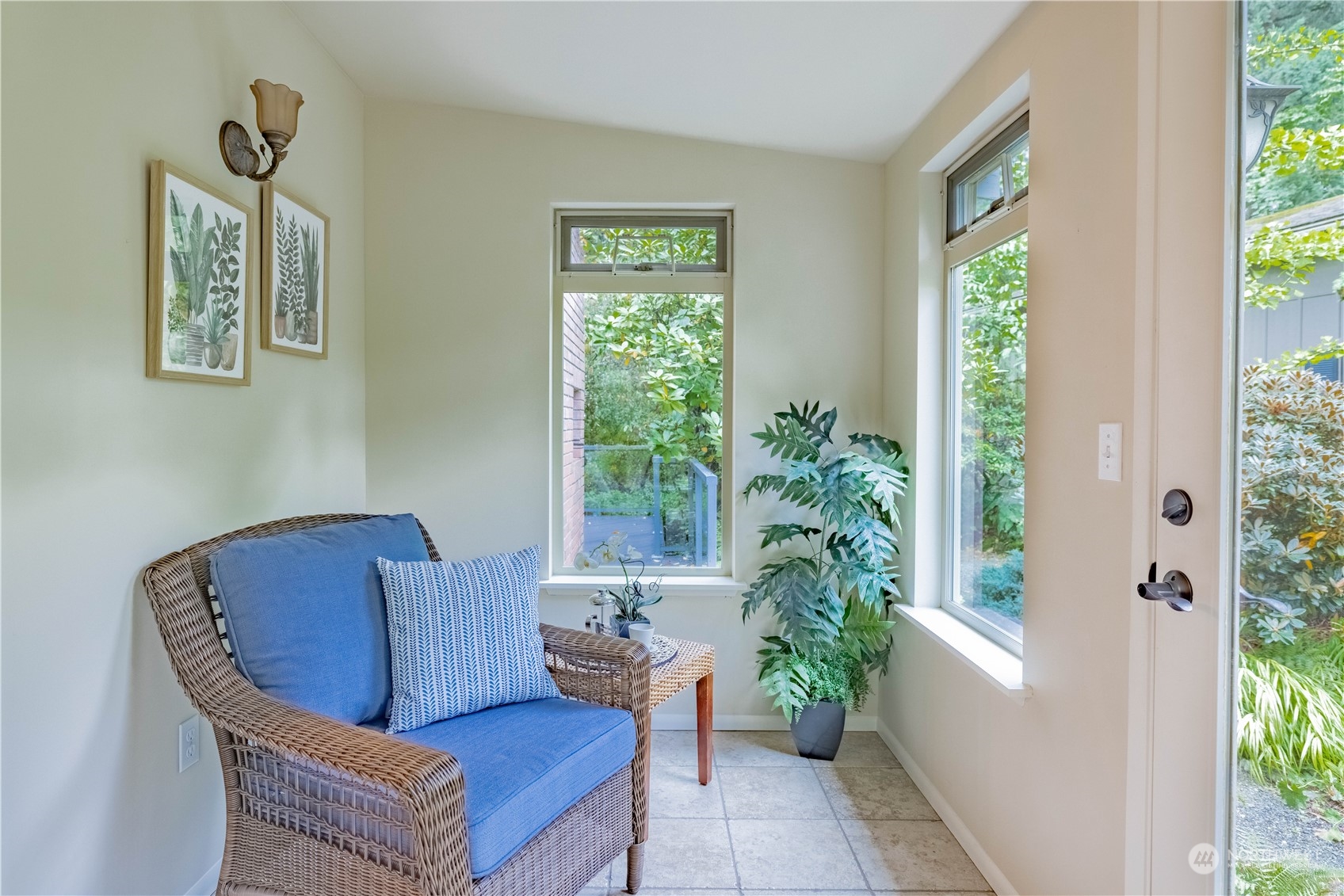 18201 Bellflower Road Bothell, WA 98012 - Photo 8 of 38