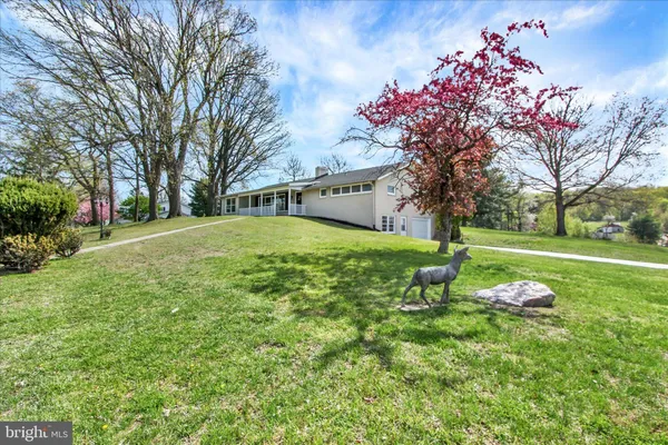 $399,900 | 1750 Northview Road, York, PA 17406