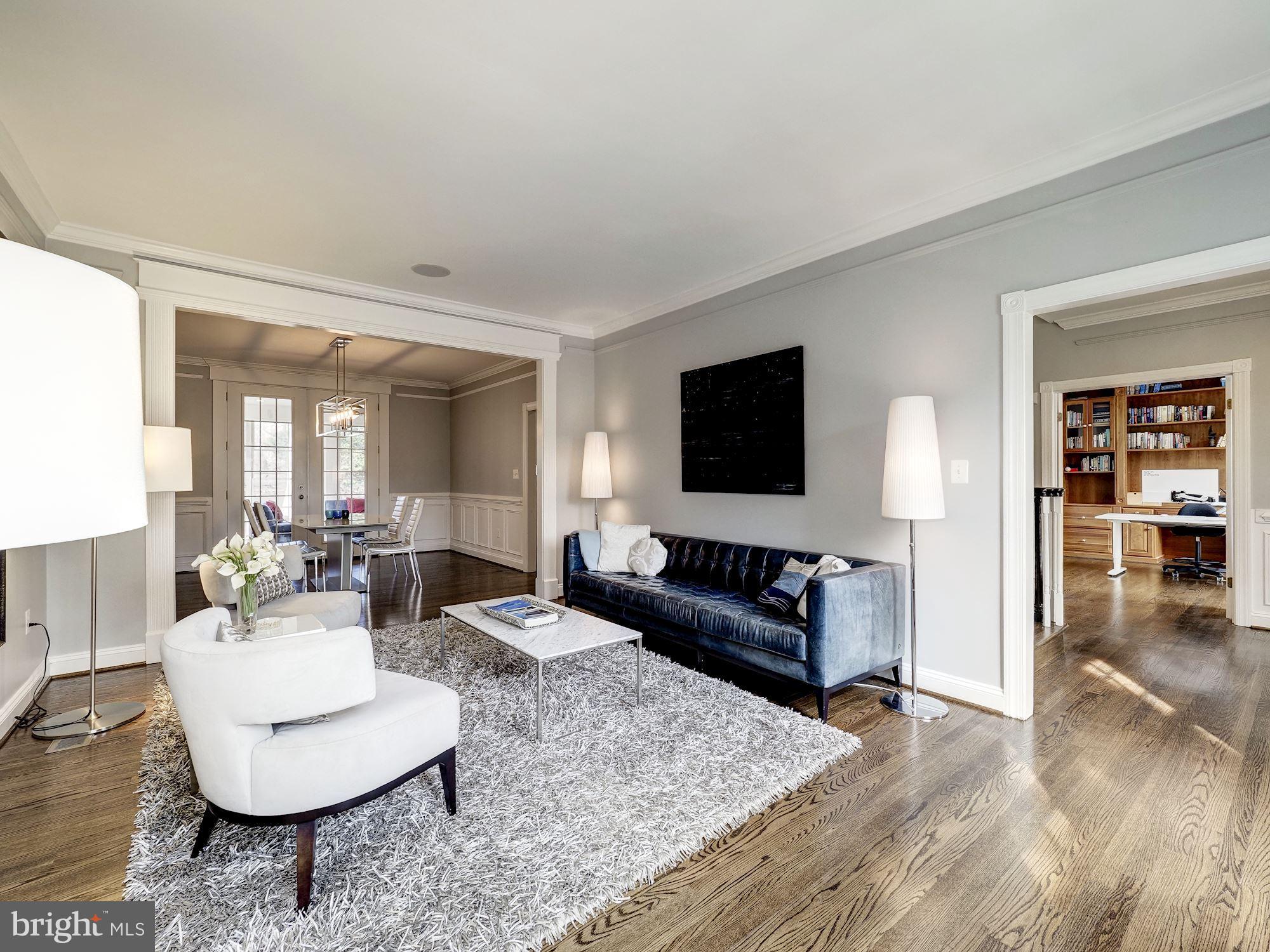 6901 Rannoch Road Bethesda, MD 20817 - Photo 3 of 26 Living Room