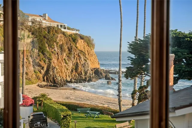 $13,500,000 | 64 Emerald Bay, Laguna Beach, CA 92651