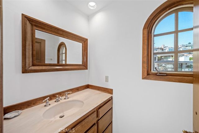 $13,500,000 | 64 Emerald Bay, Laguna Beach, CA 92651