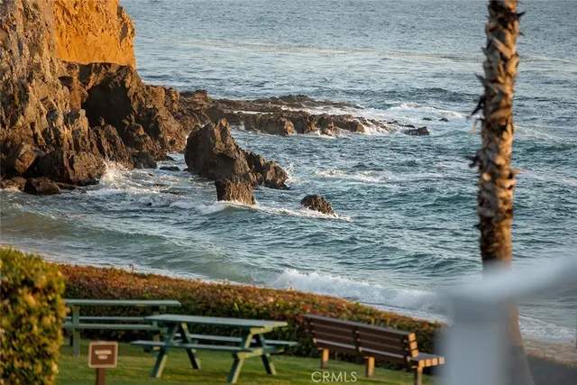 $13,500,000 | 64 Emerald Bay, Laguna Beach, CA 92651