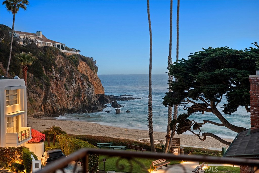 64 Emerald Bay Laguna Beach, CA 92651 - Photo 10 of 49