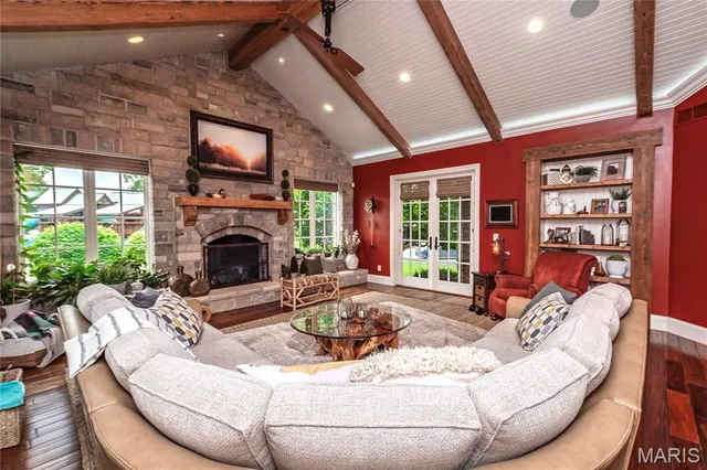 $5,696,000 | 4 Slate River Way, Wentzville, MO 63385