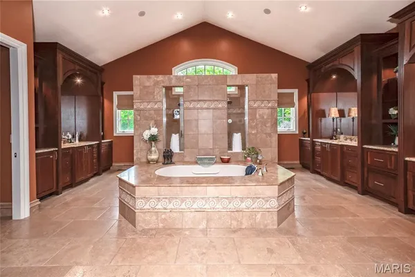 $5,696,000 | 4 Slate River Way, Wentzville, MO 63385