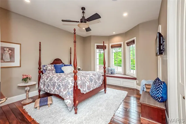 $5,696,000 | 4 Slate River Way, Wentzville, MO 63385