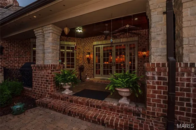 $5,696,000 | 4 Slate River Way, Wentzville, MO 63385