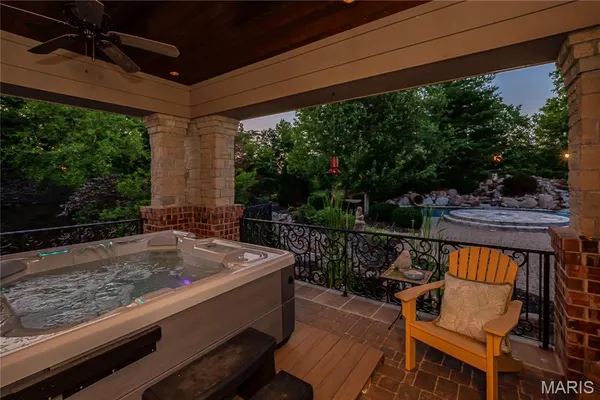 $5,696,000 | 4 Slate River Way, Wentzville, MO 63385