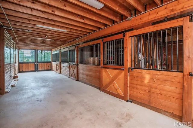 $5,696,000 | 4 Slate River Way, Wentzville, MO 63385