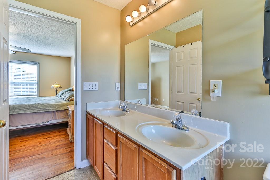2276 Burris Road Conover, NC 28613 - Photo 15 of 27 Gallery Image 15