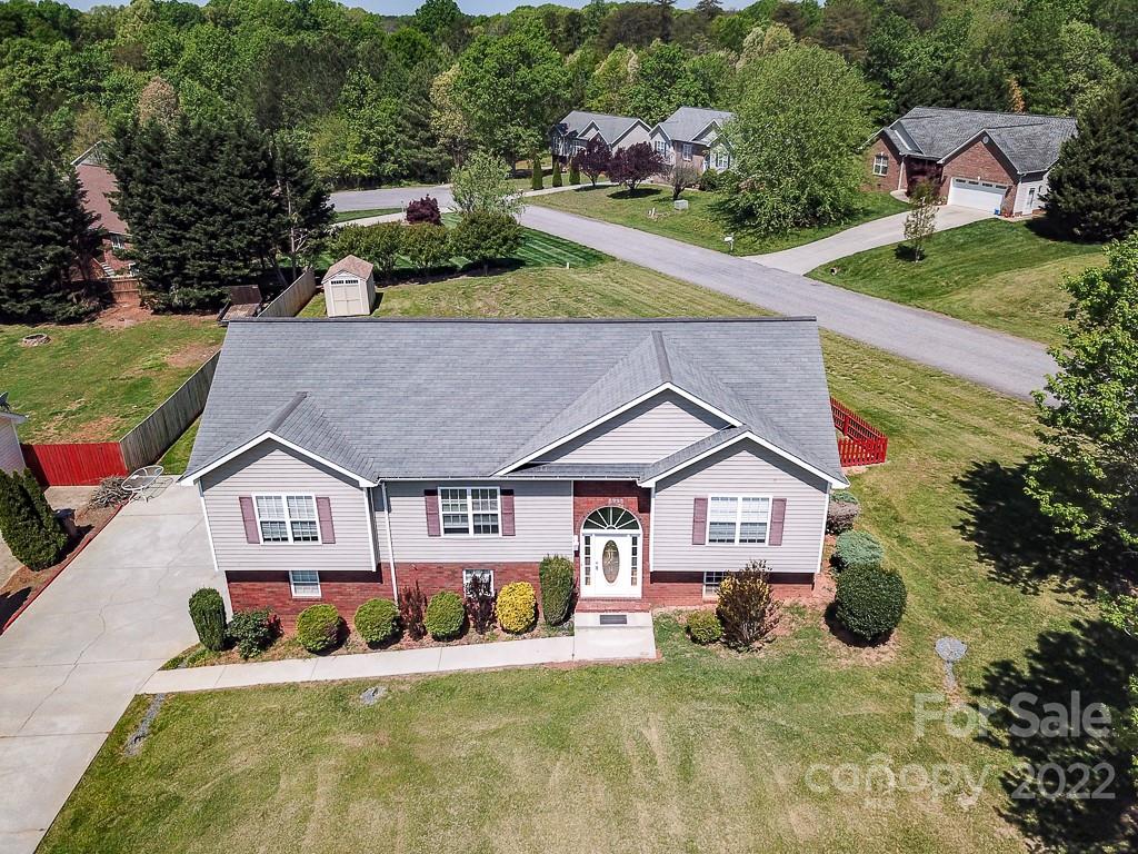 2276 Burris Road Conover, NC 28613 - Photo 2 of 27 Gallery Image 2