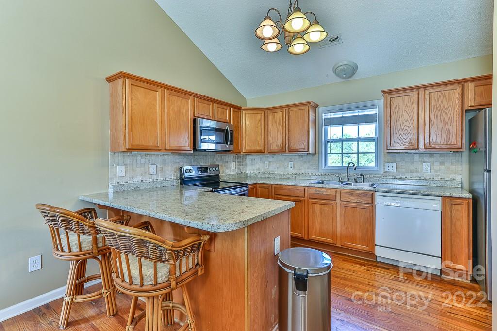 2276 Burris Road Conover, NC 28613 - Photo 7 of 27 Gallery Image 7