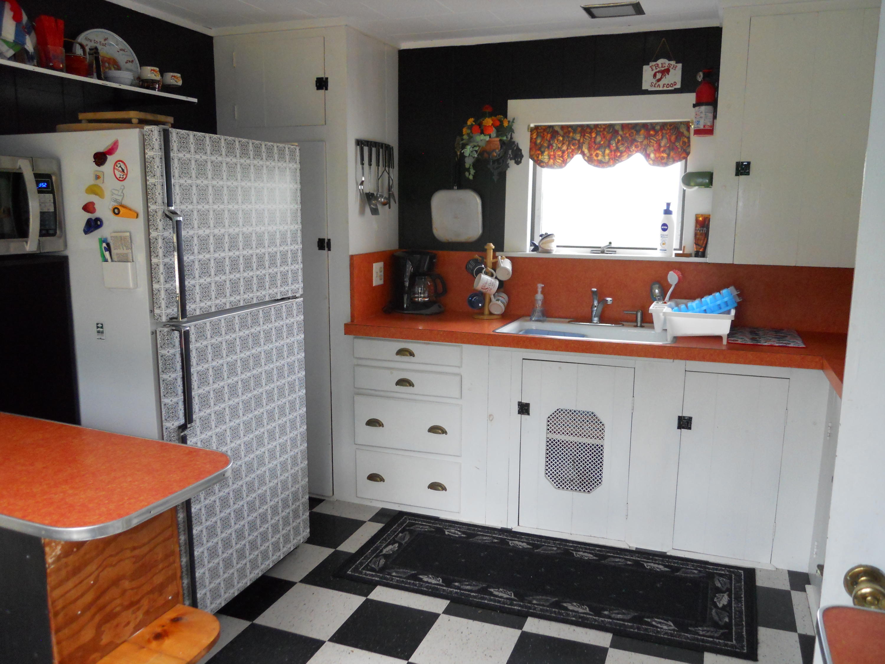 689 Main Road Islesboro, ME 04848 - Photo 21 of 36 KitchenDSCN0359