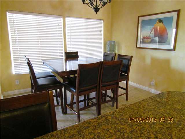 22612 Tombill Road Ramona, CA 92065 - Photo 5 of 16 Breakfast Area off Kitchen