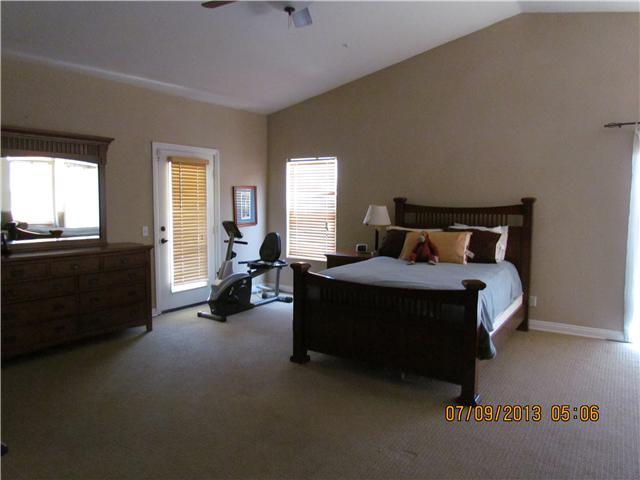 22612 Tombill Road Ramona, CA 92065 - Photo 8 of 16 Master Bedroom