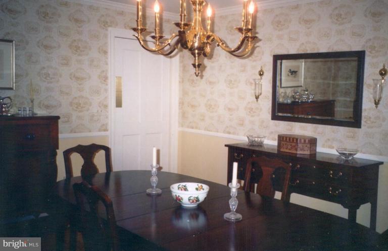 946 Old County Road Severna Park, MD 21146 - Photo 14 of 20 Dining Room