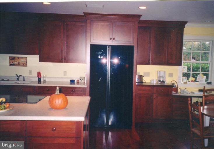 946 Old County Road Severna Park, MD 21146 - Photo 19 of 20 Kitchen #3