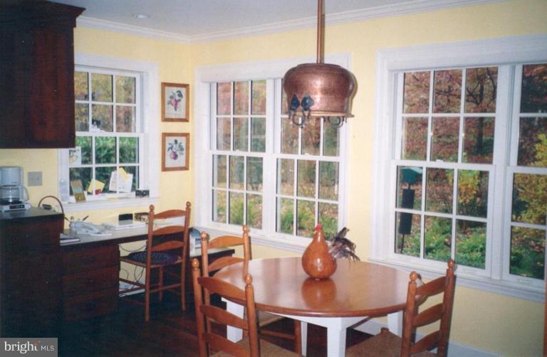 946 Old County Road Severna Park, MD 21146 - Photo 20 of 20 Breakfast Area