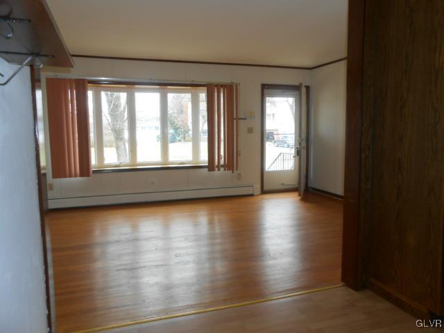 1753 Hampton Road Bethlehem, PA 18020 - Photo 4 of 15 Gallery Image 4