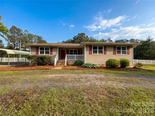 $240,000 | 565 Rutledge Drive, Catawba, SC 29704