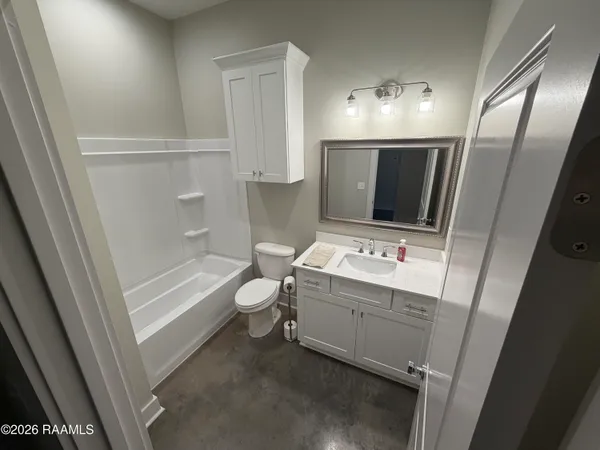 $2,000 | 209 Silver Star Court, Youngsville, LA 70592