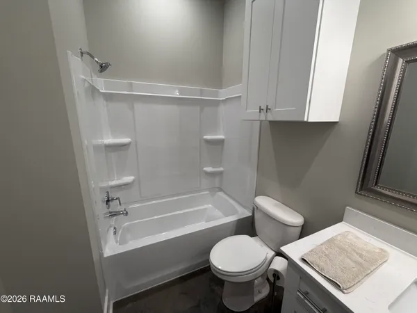 $2,000 | 209 Silver Star Court, Youngsville, LA 70592