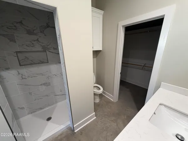 $2,000 | 209 Silver Star Court, Youngsville, LA 70592