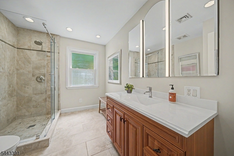 6 Coventry Road Livingston, NJ 07039 - Photo 21 of 37