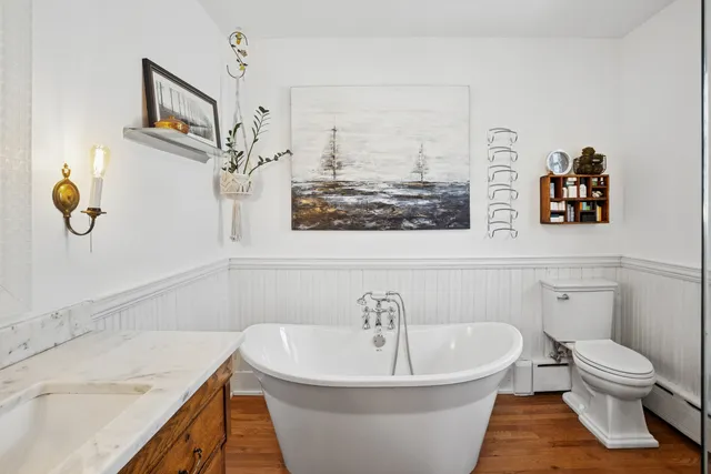 $999,000 | 305 North Addison Avenue, Elmhurst, IL 60126