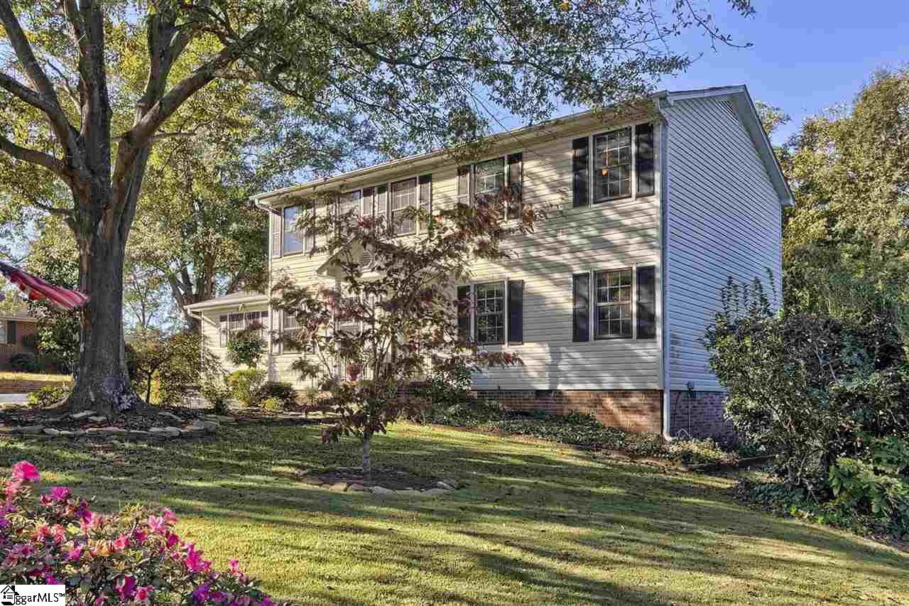 303 Edwards Road Greenville, SC 29615 - Photo 1 of 23 Gallery Image 1
