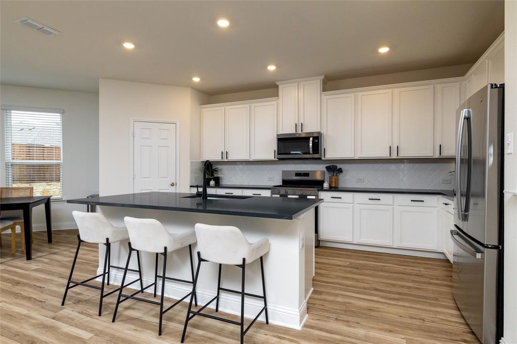 212 Colvin Lane Justin, TX 76247 - Photo 11 of 36