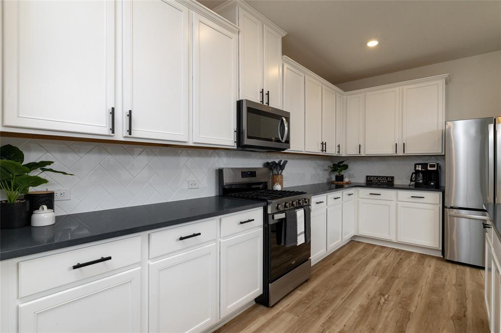 212 Colvin Lane Justin, TX 76247 - Photo 14 of 36