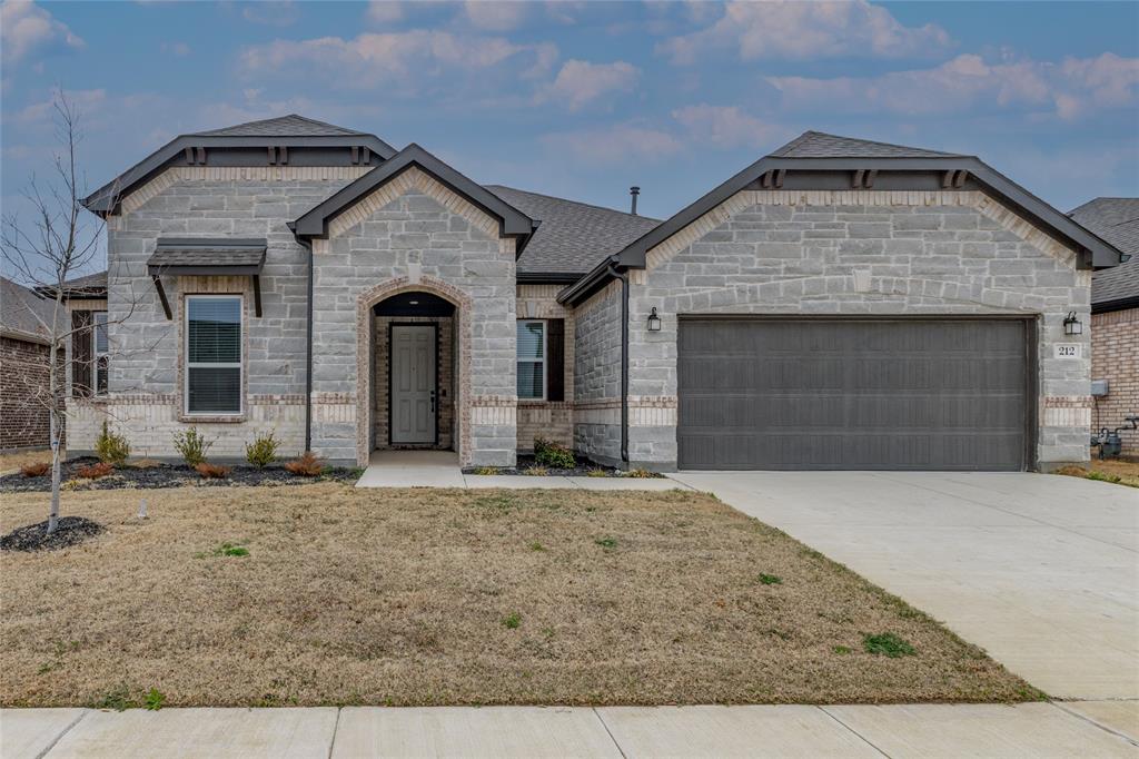 212 Colvin Lane Justin, TX 76247 - Photo 2 of 36