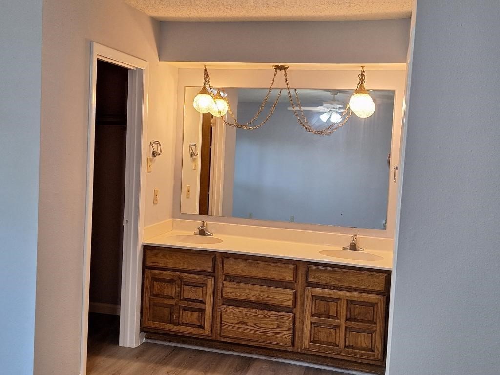 605 Noreda Street Angleton, TX 77515 - Photo 10 of 11