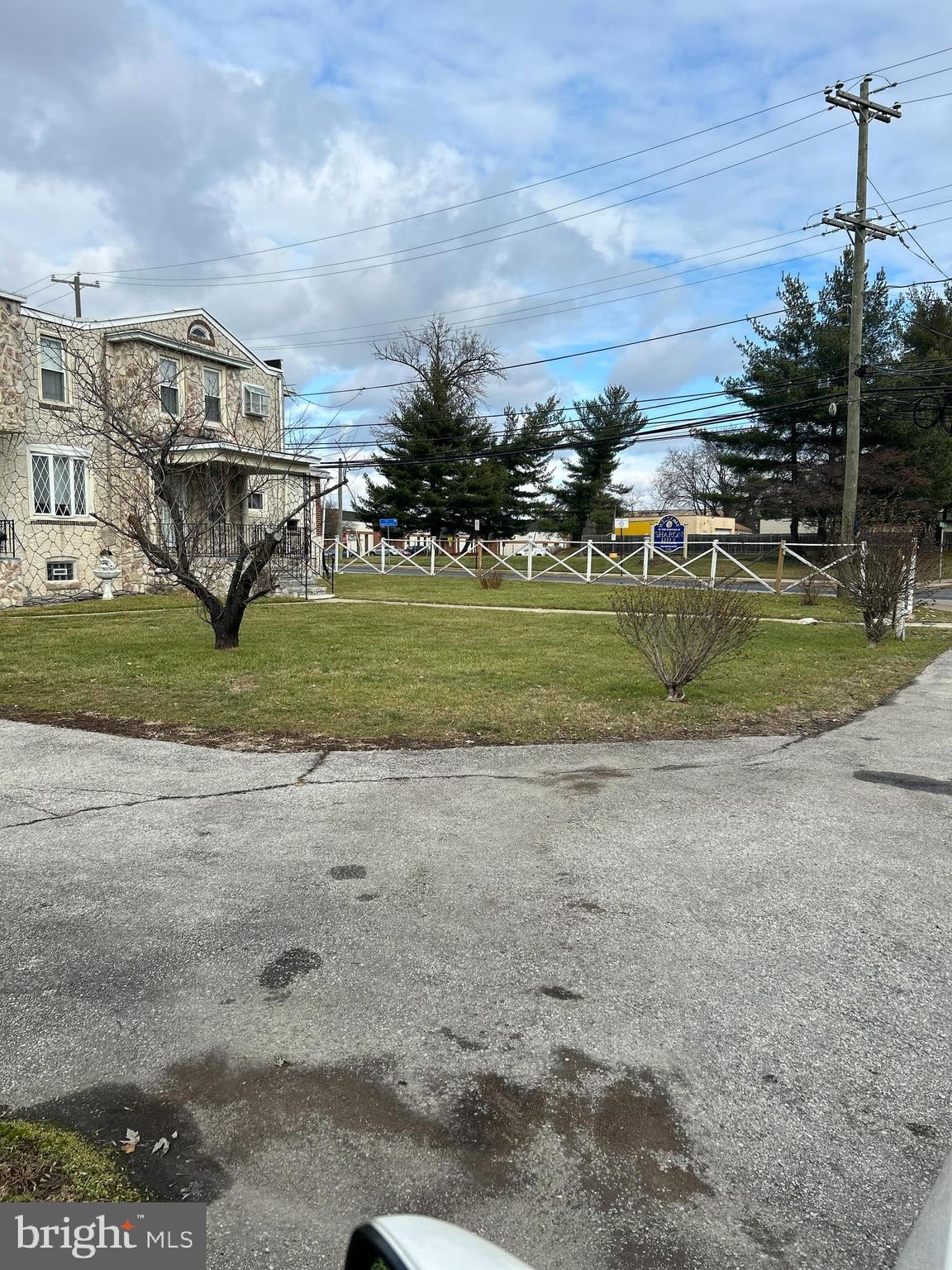 710 Calcon Hook Road Sharon Hill, PA 19079 - Photo 4 of 29