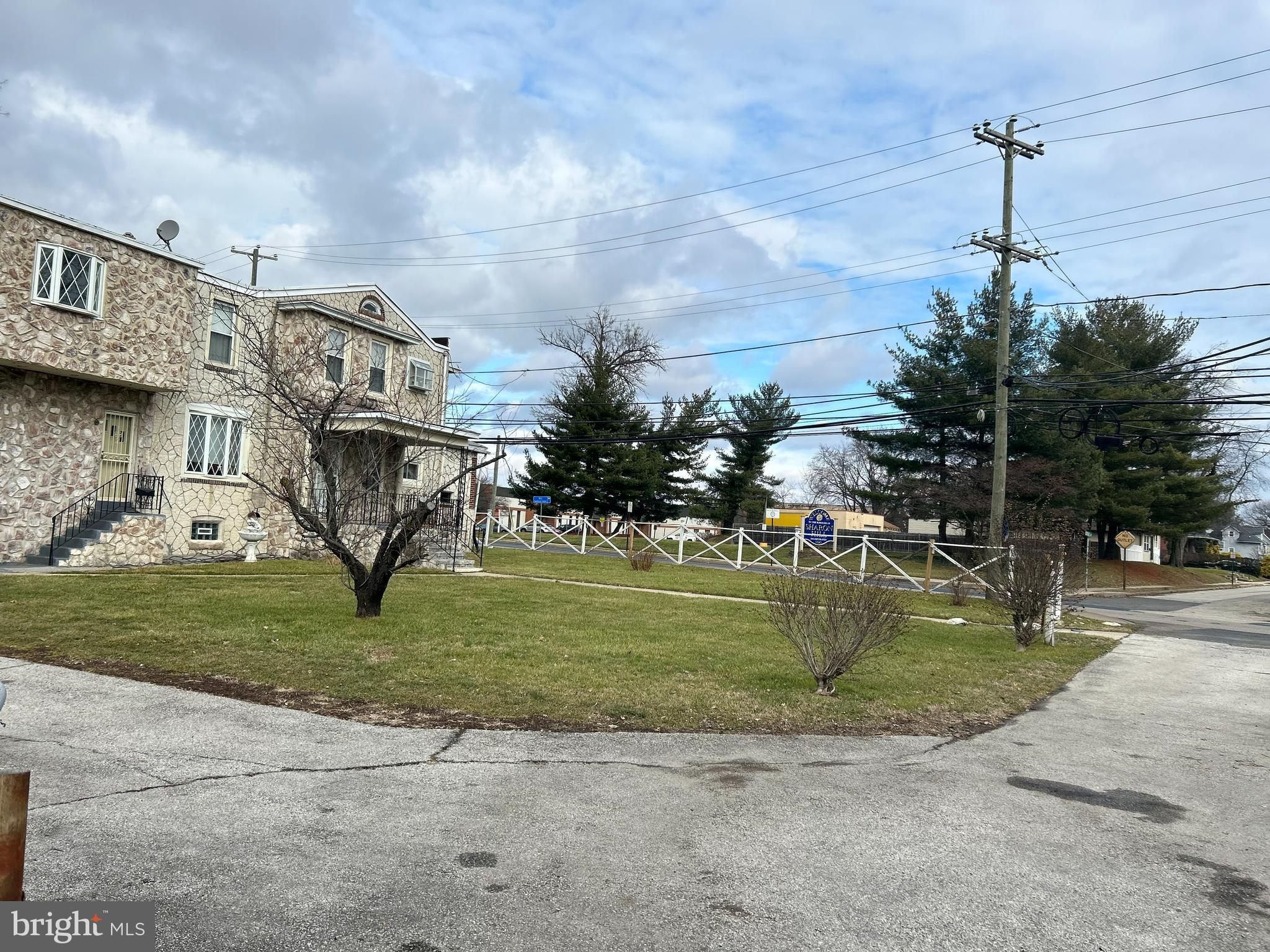 710 Calcon Hook Road Sharon Hill, PA 19079 - Photo 5 of 29