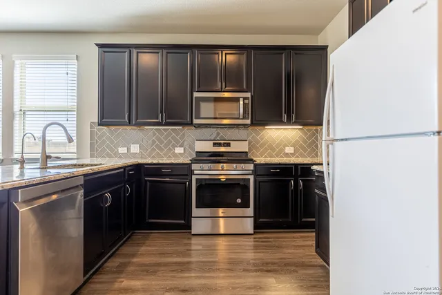 $2,500 | 12606 Elemina Trail, San Antonio, TX 78249