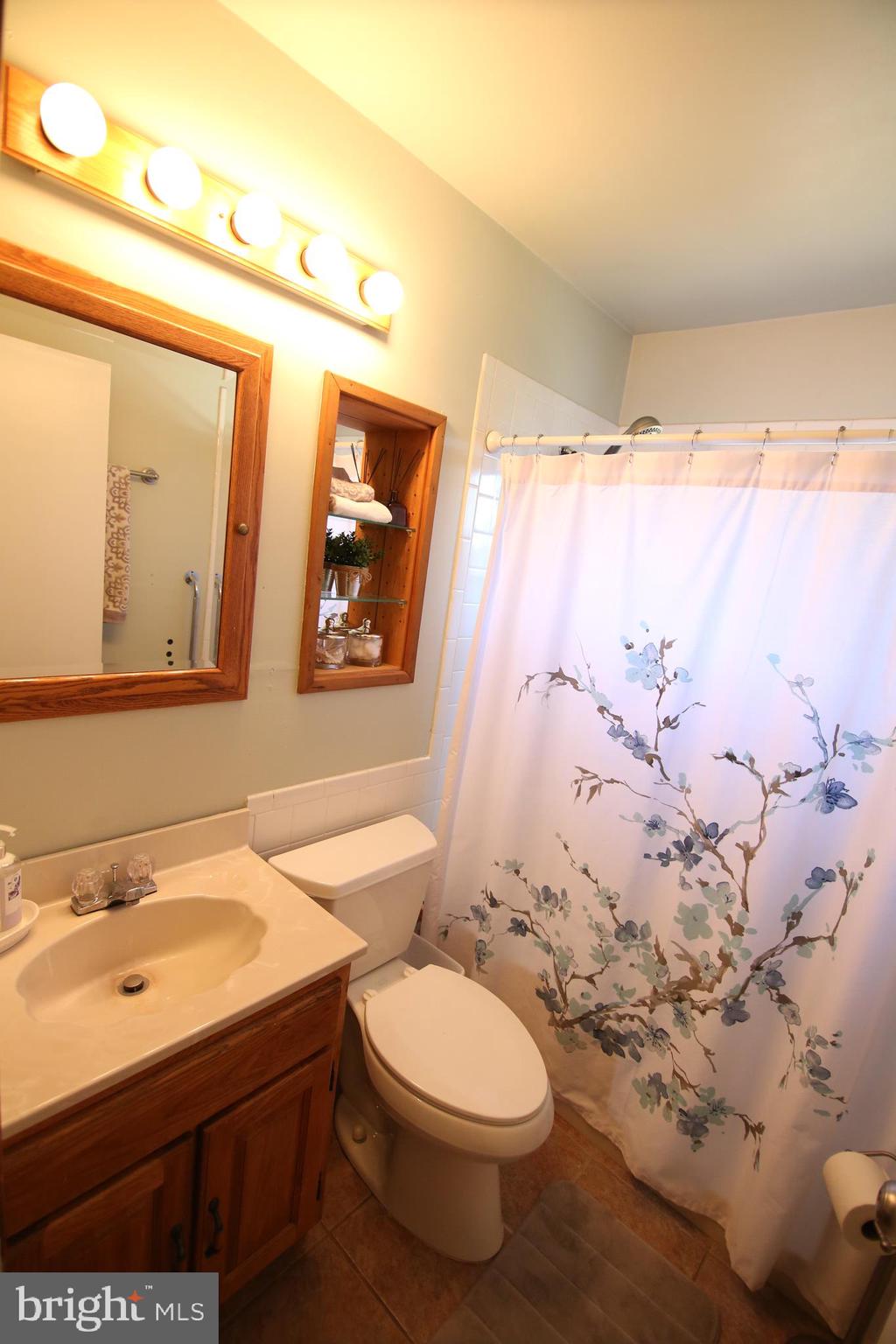 100 Cobalt Cross Road Levittown, PA 19057 - Photo 18 of 31 Gallery Image 18