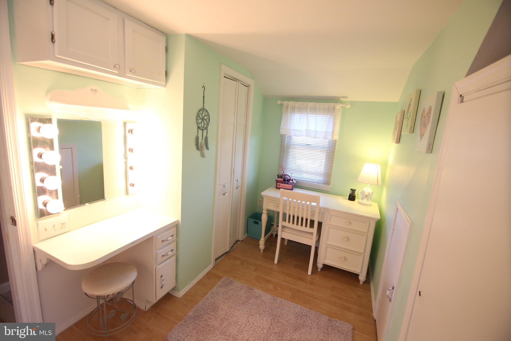 100 Cobalt Cross Road Levittown, PA 19057 - Photo 27 of 31 Gallery Image 27
