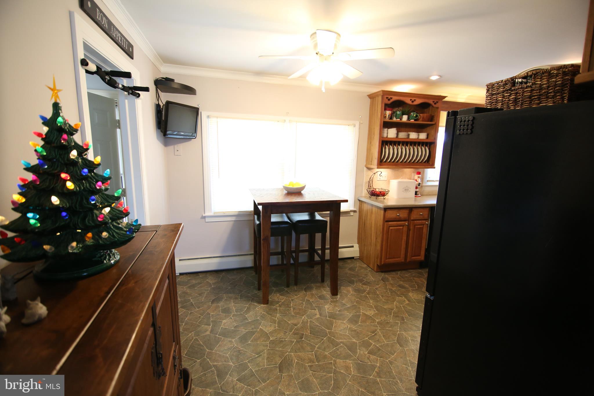 100 Cobalt Cross Road Levittown, PA 19057 - Photo 10 of 31 Gallery Image 10
